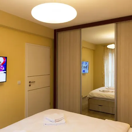Lara Apartment B12 *
