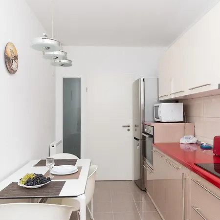 Lara Apartment B12 Apartment